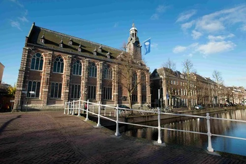 Universiteit Leiden